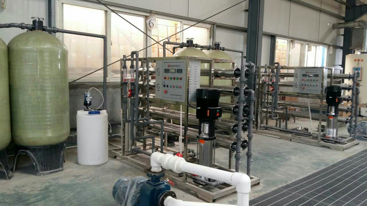 5噸單極反滲透設備2臺安裝現(xiàn)場